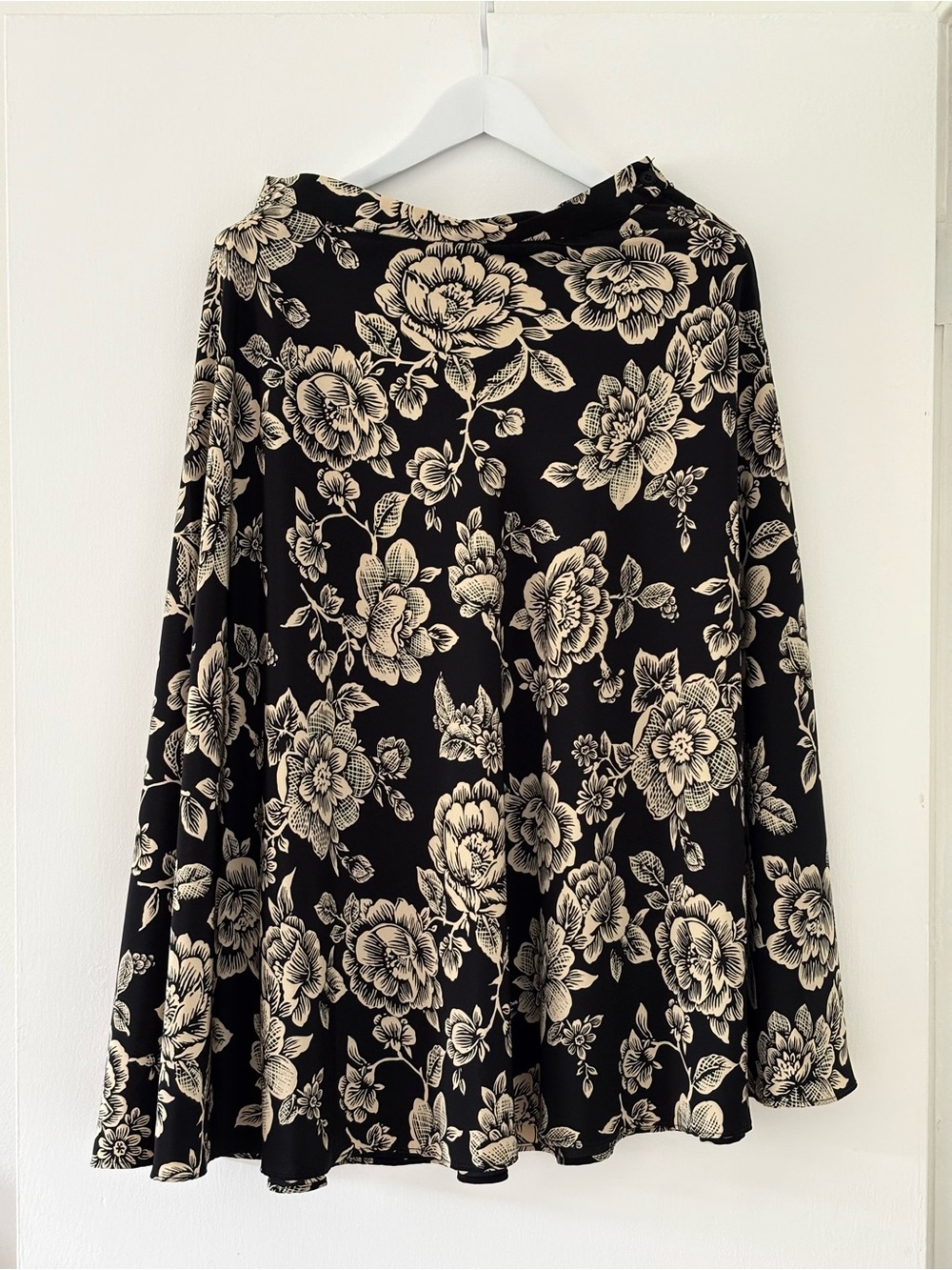 Counterparts vintage Black and Cream Floral A-Line Women's soft material skirt